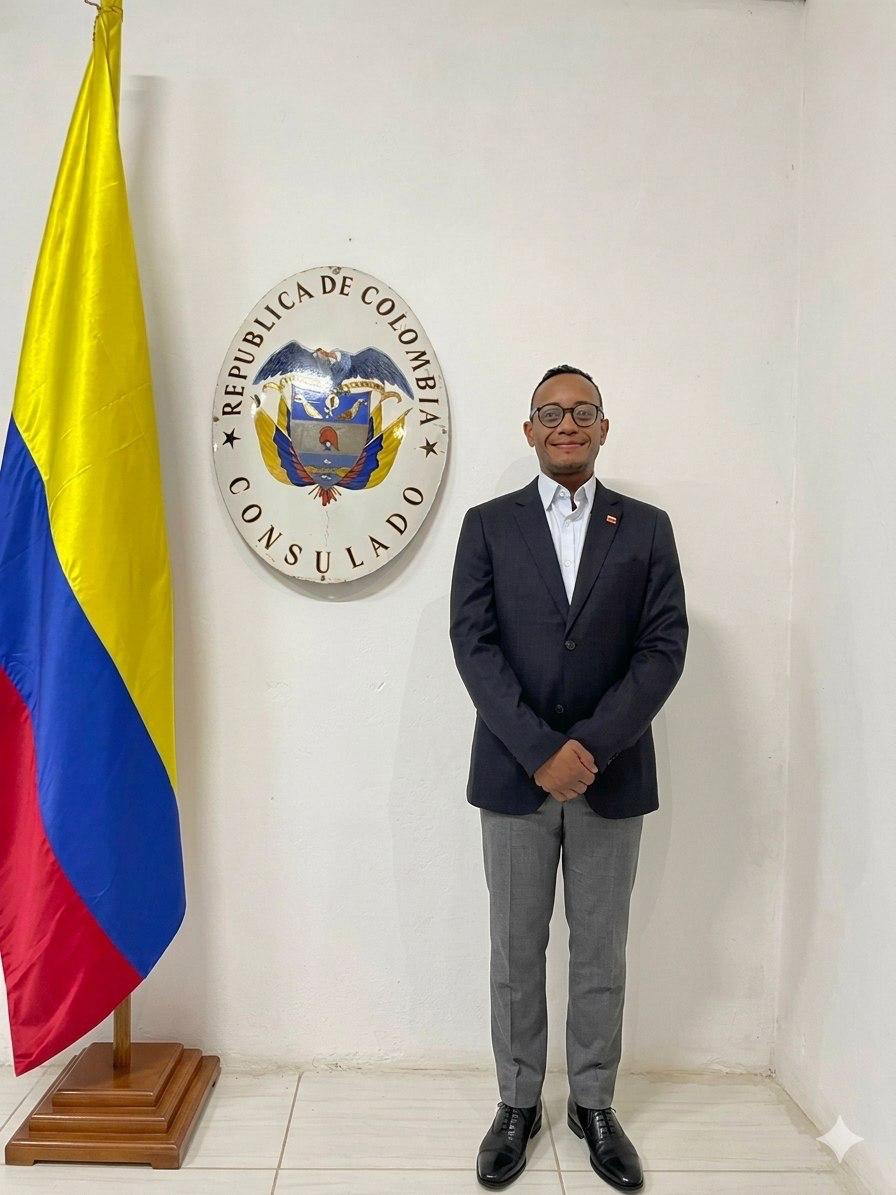 Foto del cónsul Óver Francisco Silgado Ledesma 