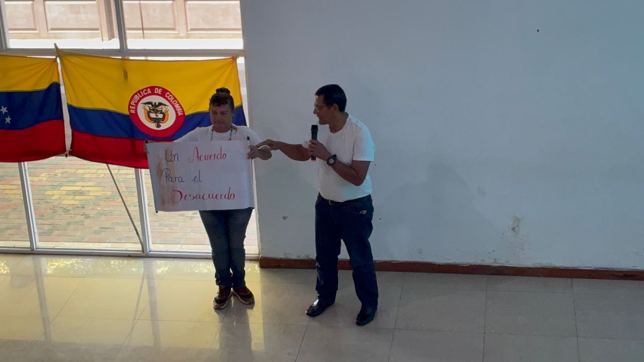 Consulado de Colombia en Puerto Ayacucho conmemoró el Día Nacional de la Memoria y Solidaridad con las Víctimas del Conflicto Armado Colombiano